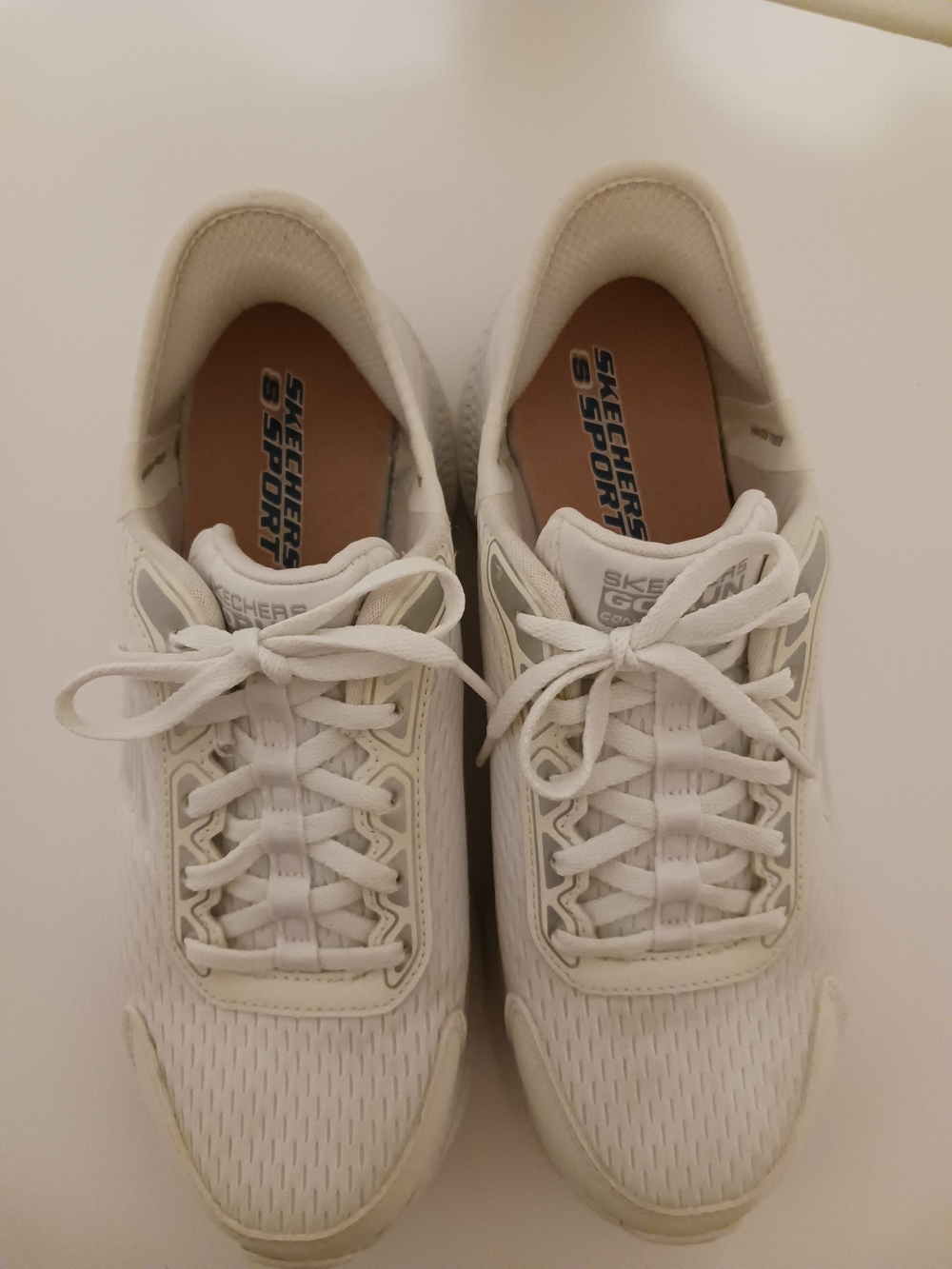Skechers Slip-Ins GoRun White Women's Athletic Lace-Up Sneakers - Picture 5 of 10